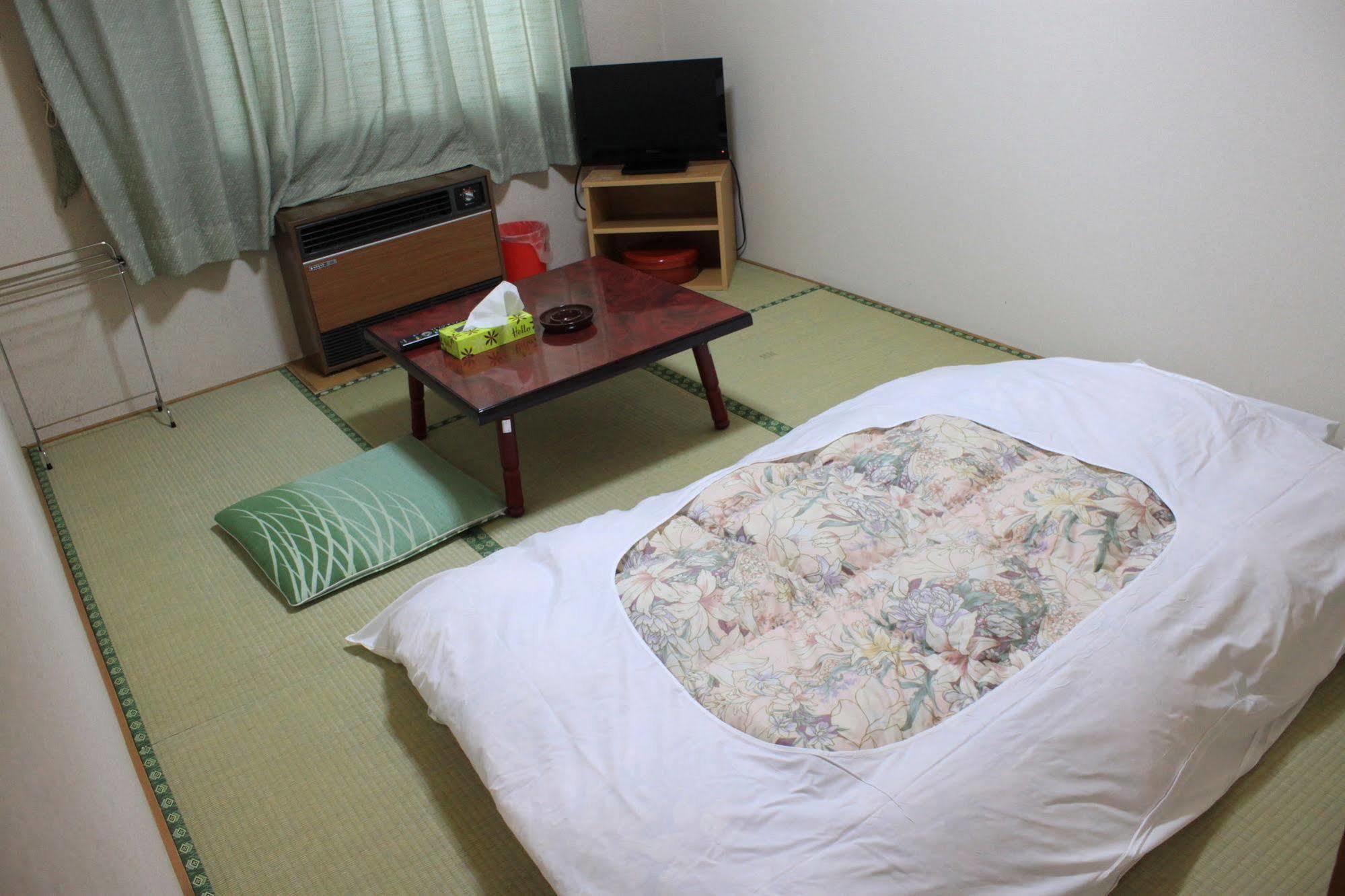 Hotel New Hakuginso à NakaNakafurano Extérieur photo